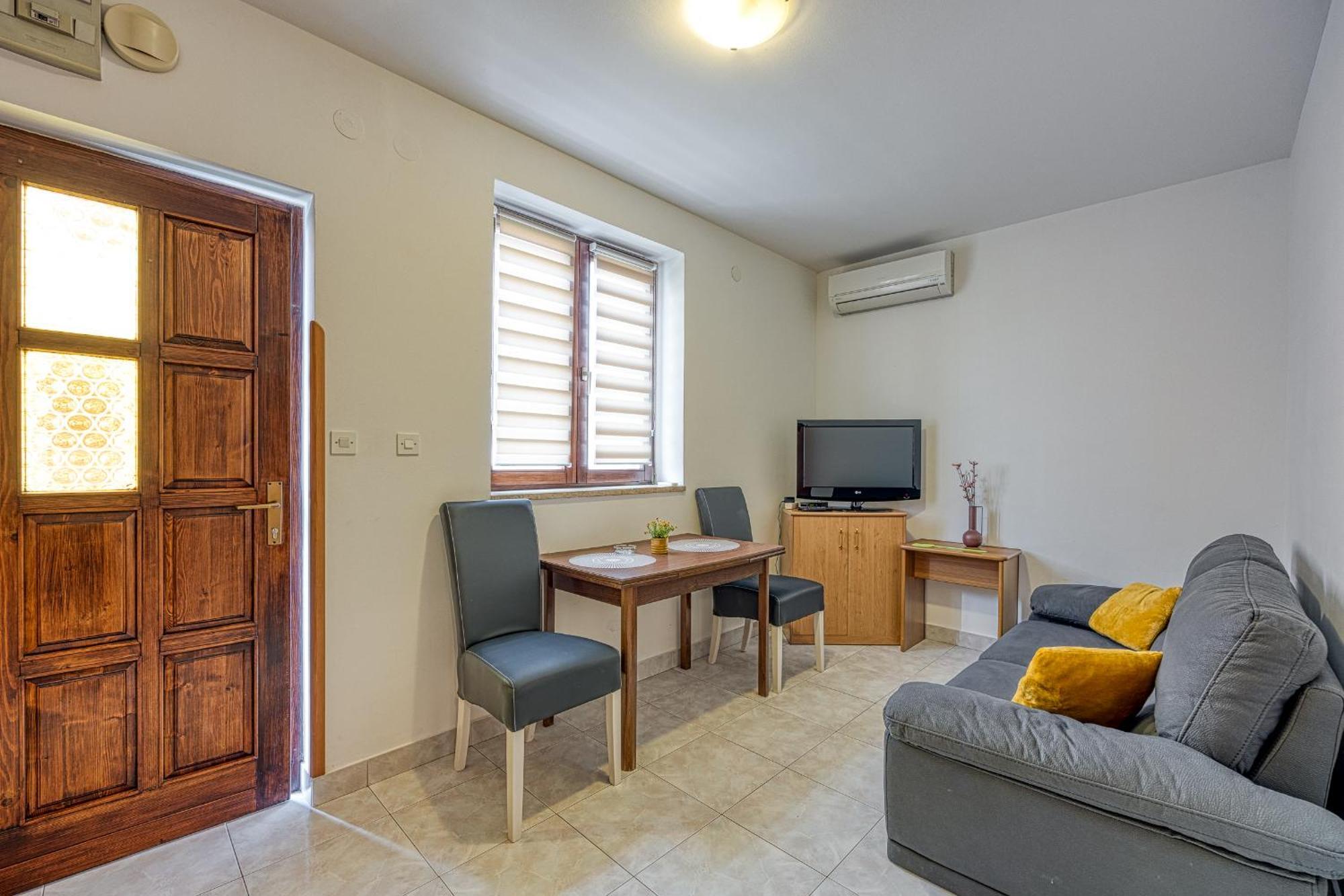 Punta B Hotel Poreč Buitenkant foto