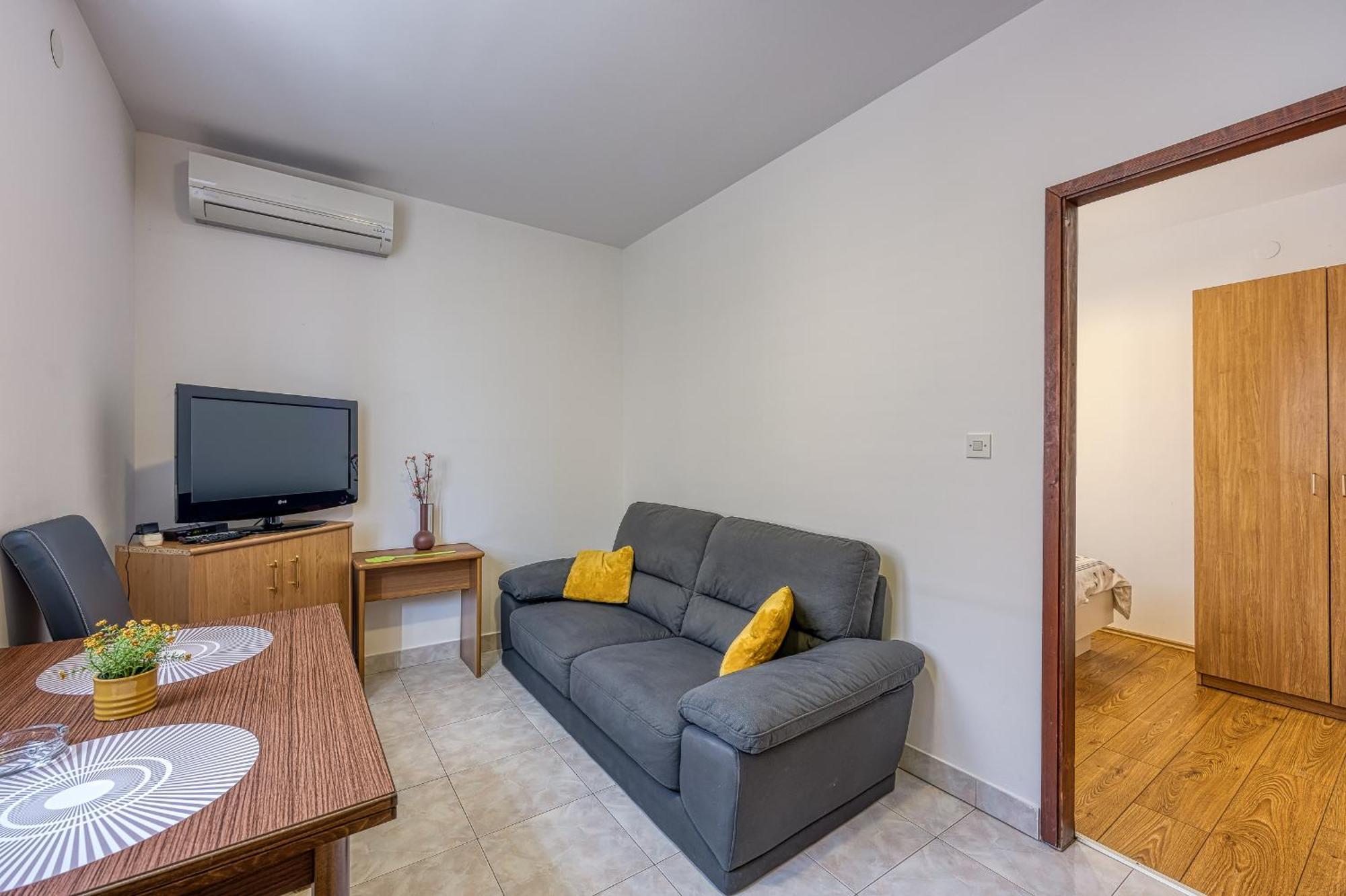 Punta B Hotel Poreč Buitenkant foto
