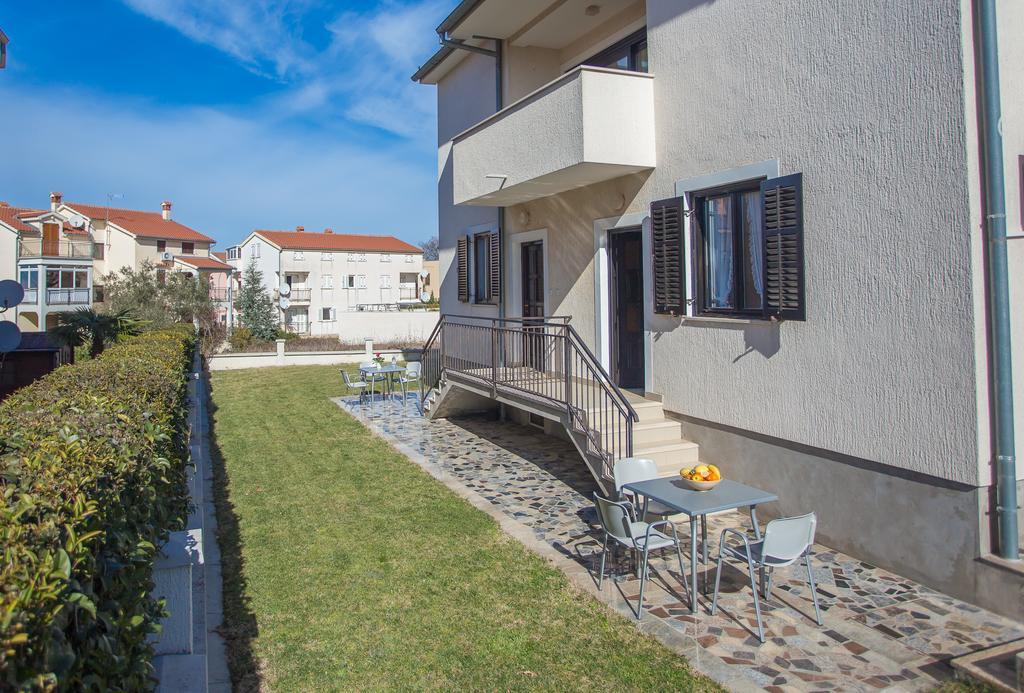 Punta B Hotel Poreč Buitenkant foto