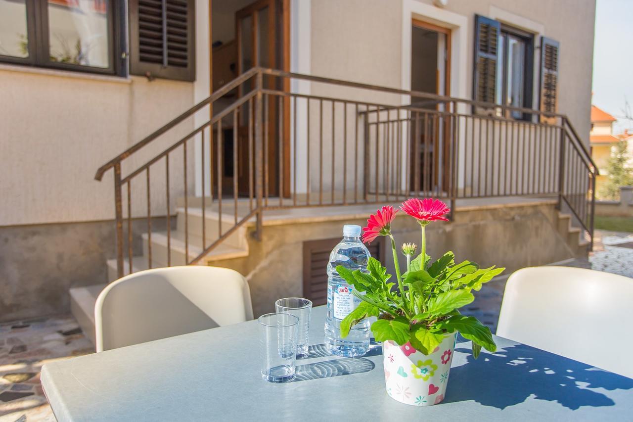 Punta B Hotel Poreč Buitenkant foto